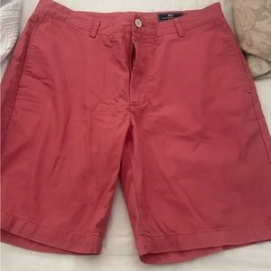 Mens sz 34 vineyard vines short cranberry/ dark pink color